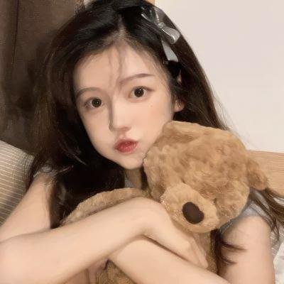 复制闪灵娇妻 海报
